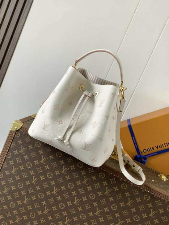 Picture of Louis Vuitton Handbags _SKUfw197834152fw